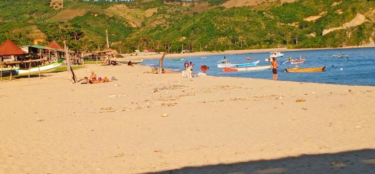 Elisa Homestay Areguling Kuta  Bagian luar foto